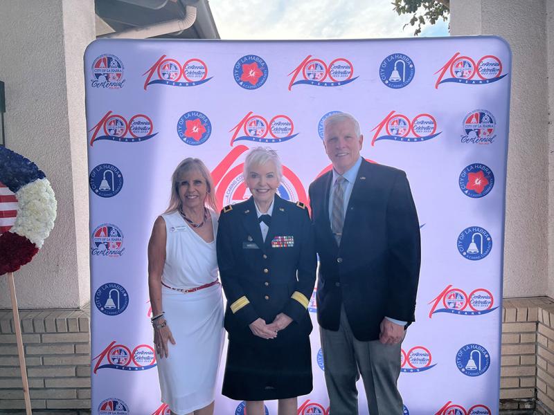 Senator Umberg and wife at veterans day celebration.
