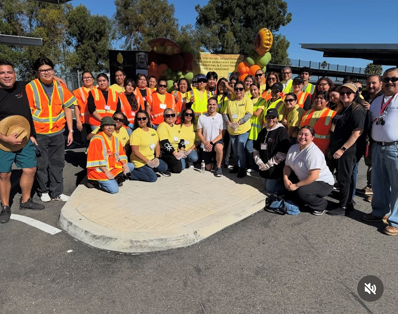 Team Umberg and volunteers as turkey drive.